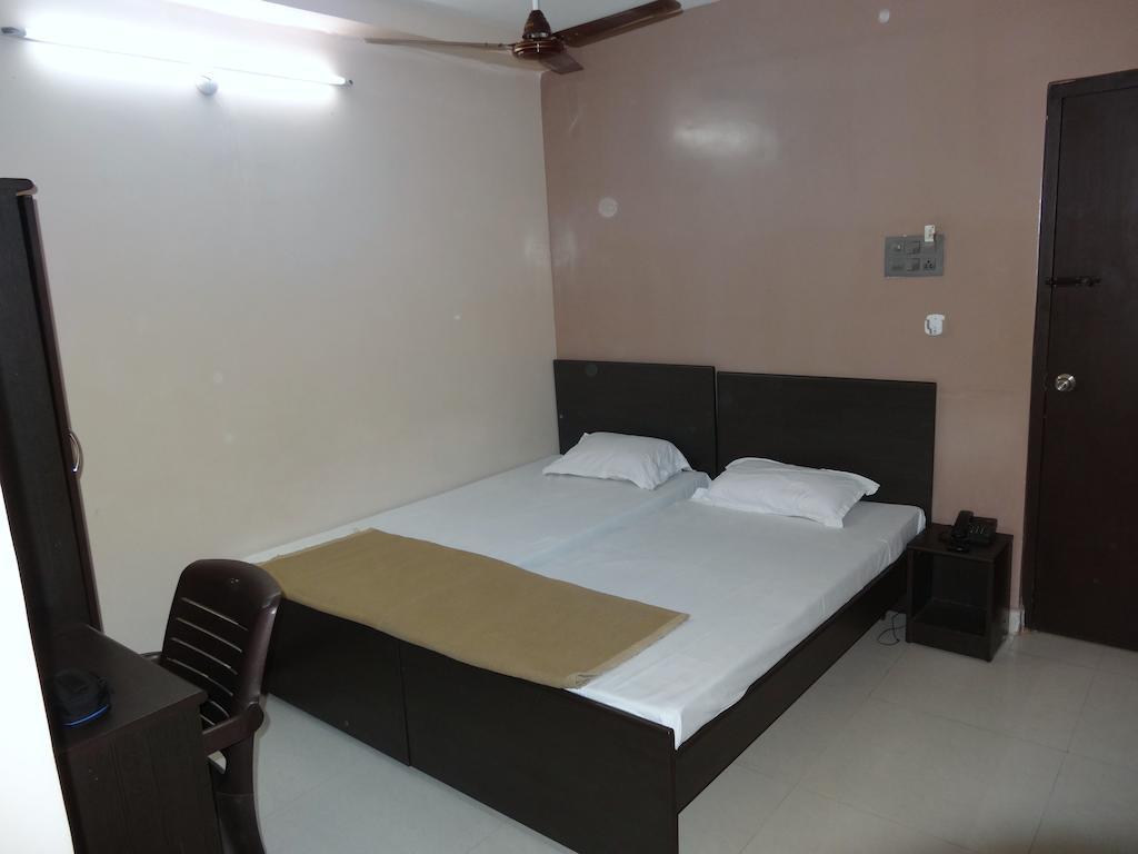 Dwaraka Inn Haïdarabad Chambre photo