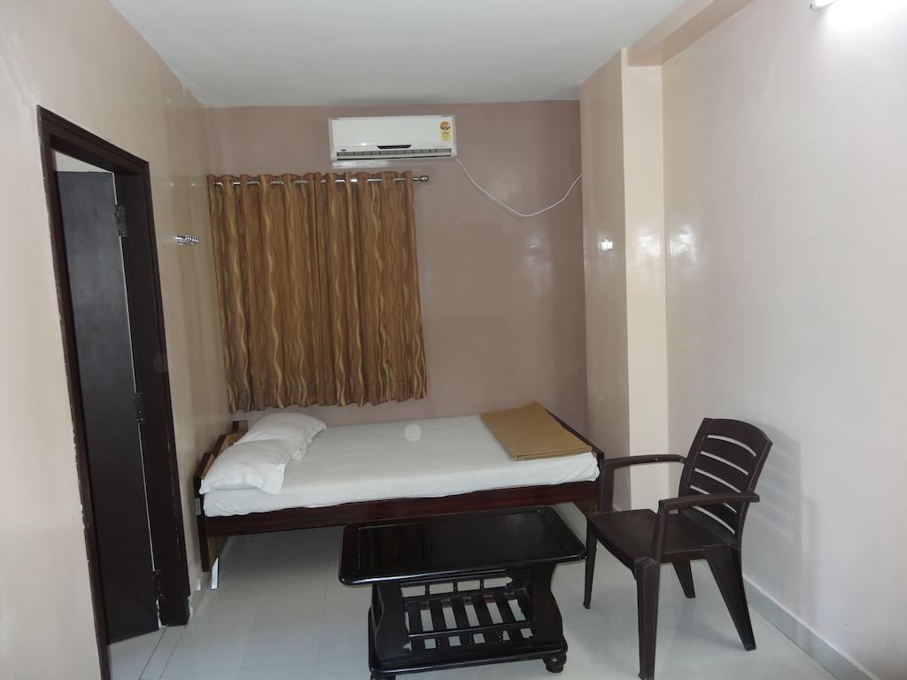Dwaraka Inn Haïdarabad Extérieur photo